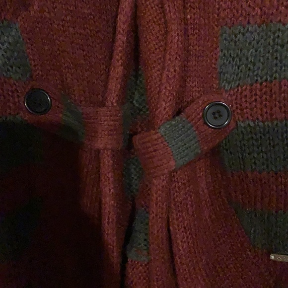 Red & grey knitted cardigan. Size small. - Picture 4 of 4